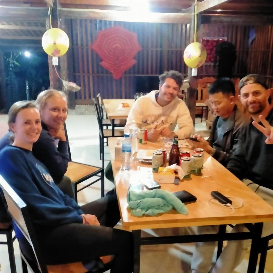 Du Gia Homestay Friendly Làng Cac Zewnętrze zdjęcie