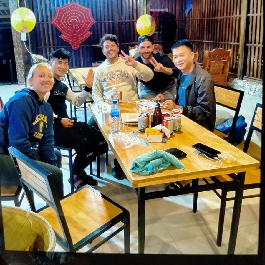 Du Gia Homestay Friendly Làng Cac Zewnętrze zdjęcie
