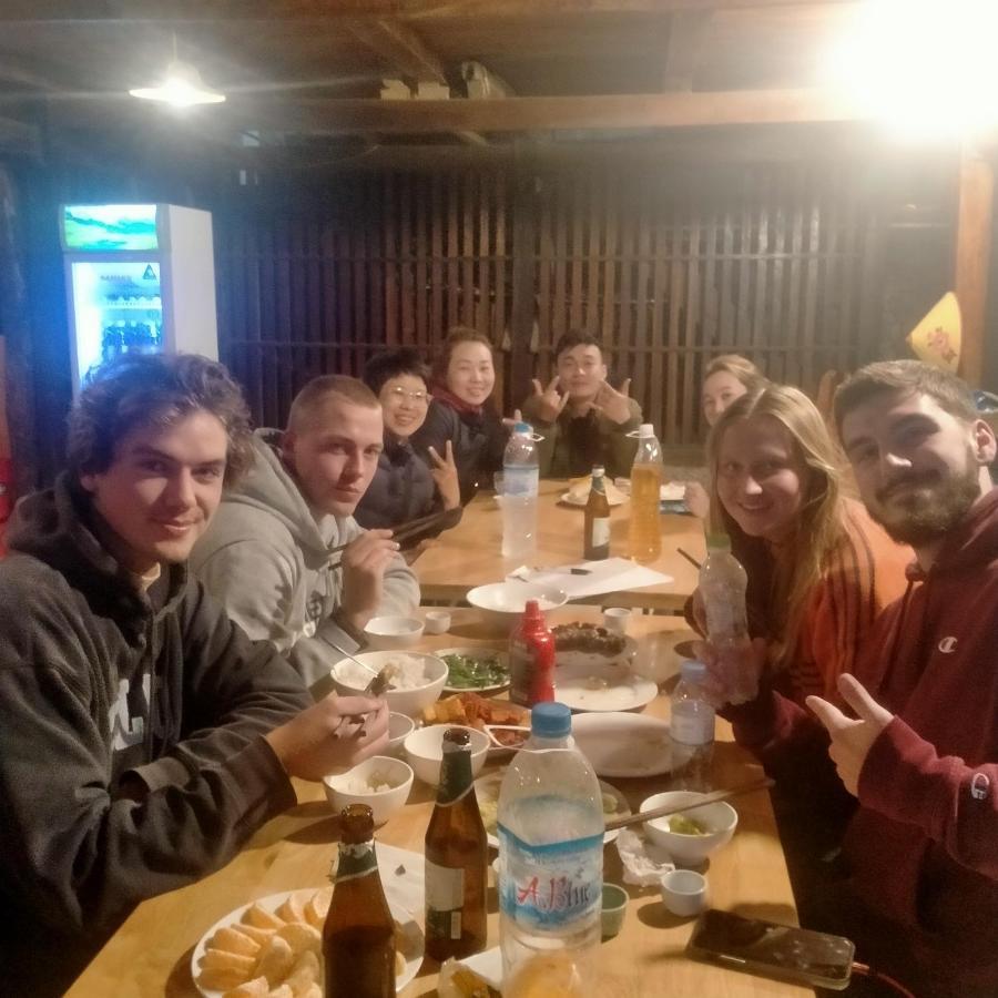 Du Gia Homestay Friendly Làng Cac Zewnętrze zdjęcie