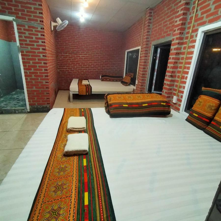 Du Gia Homestay Friendly Làng Cac Zewnętrze zdjęcie