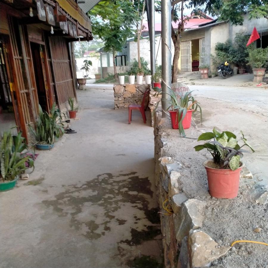 Du Gia Homestay Friendly Làng Cac Zewnętrze zdjęcie